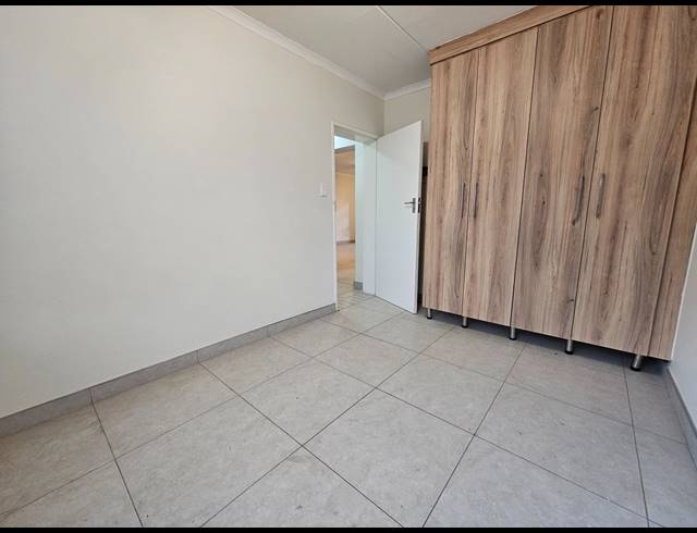 2 BEDROOM APARTMENT FOR SALE IN MODDERFONTEIN